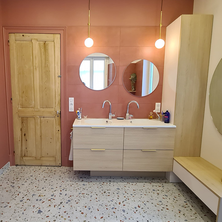 Salle de bain terracotta